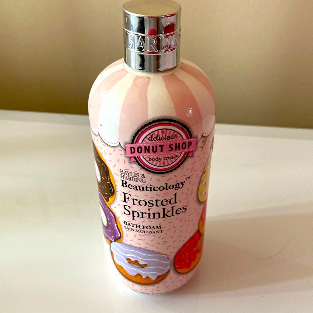 Frosted sprinkles bath foam